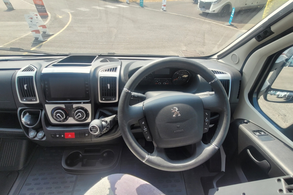 786652 11 Elddis Magnum185 VU74WOR