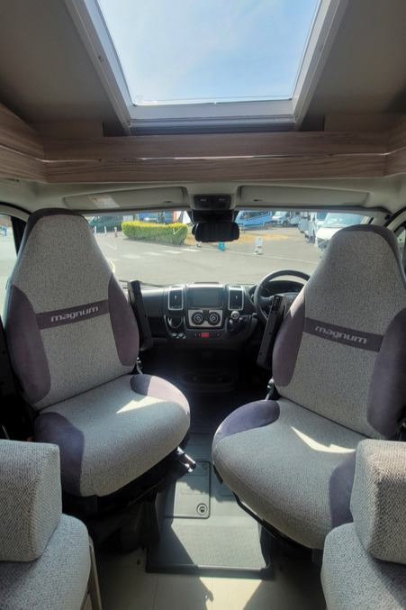 786652 12 Elddis Magnum185 VU74WOR