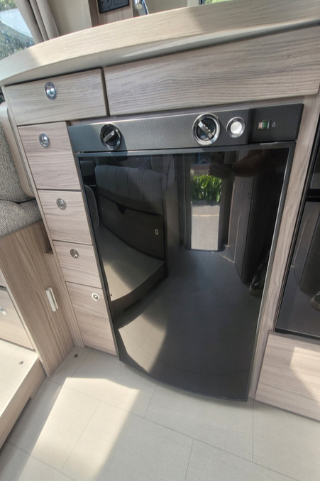 786652 18 Elddis Magnum185 VU74WOR
