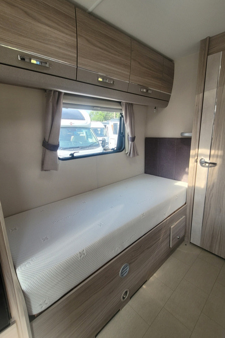 786652 24 Elddis Magnum185 VU74WOR
