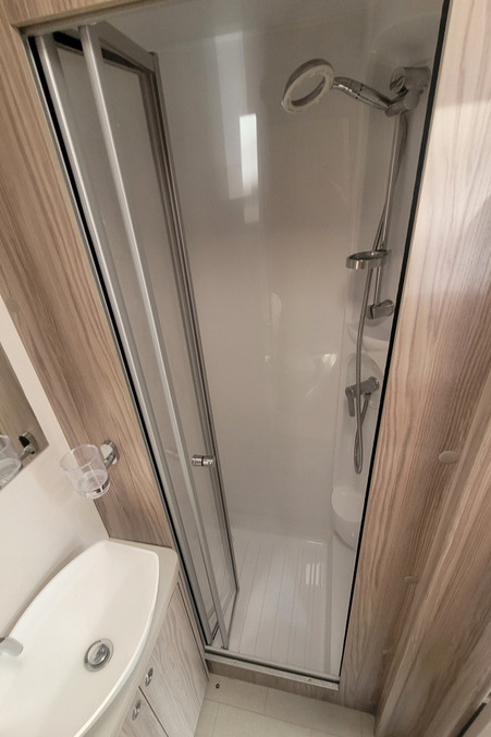 786652 27 Elddis Magnum185 VU74WOR