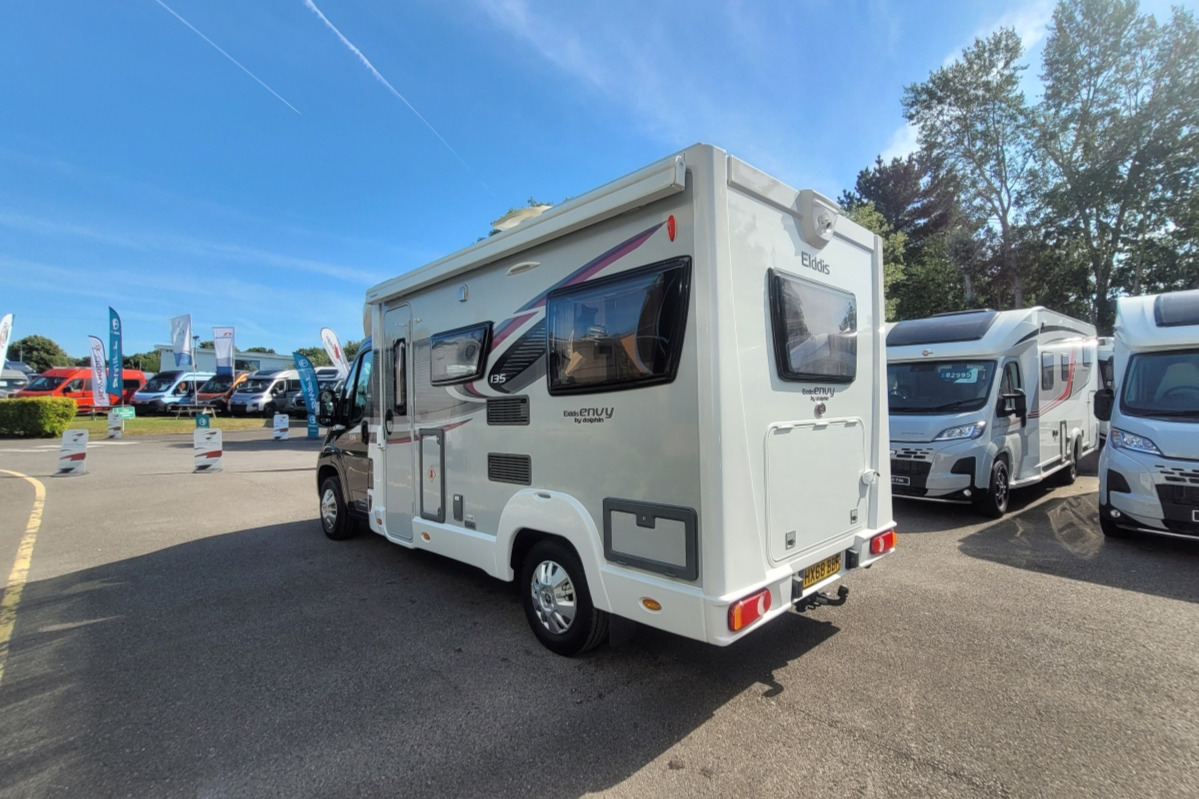 7872B6 04 Elddis Envy135 HX68BBF