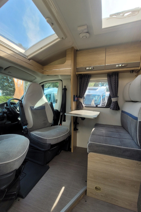 7872B6 09 Elddis Envy135 HX68BBF