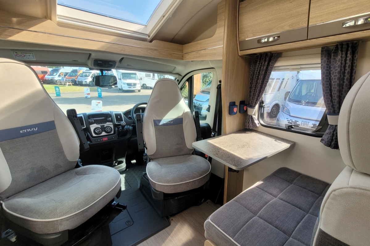7872B6 10 Elddis Envy135 HX68BBF