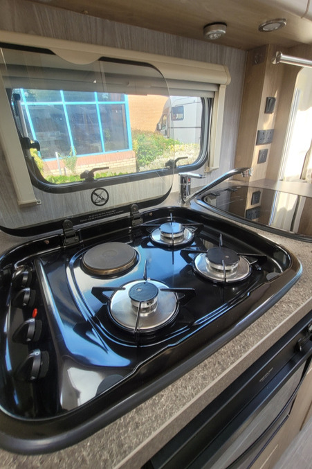 7872B6 16 Elddis Envy135 HX68BBF