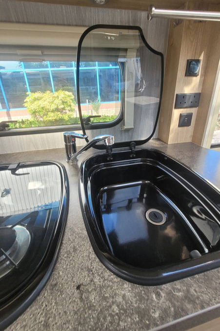 7872B6 17 Elddis Envy135 HX68BBF