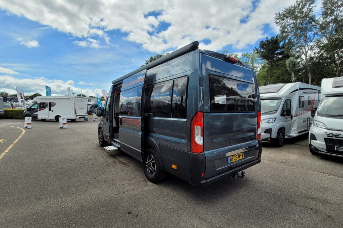 788DFE 04 Autotrail V Line 635Sport WF26MYW