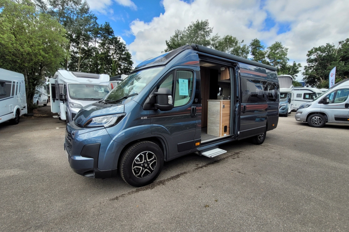 788DFE 06 Autotrail V Line 635Sport WF26MYW