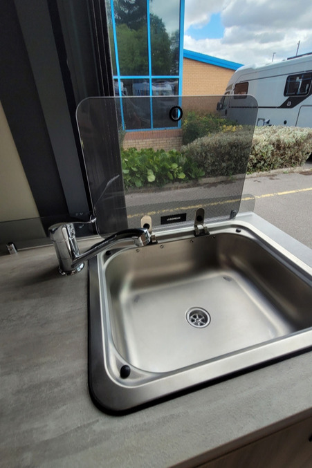 788DFE 14 Autotrail V Line 635Sport WF26MYW