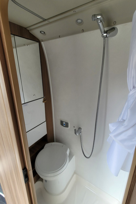 788DFE 19 Autotrail V Line 635Sport WF26MYW