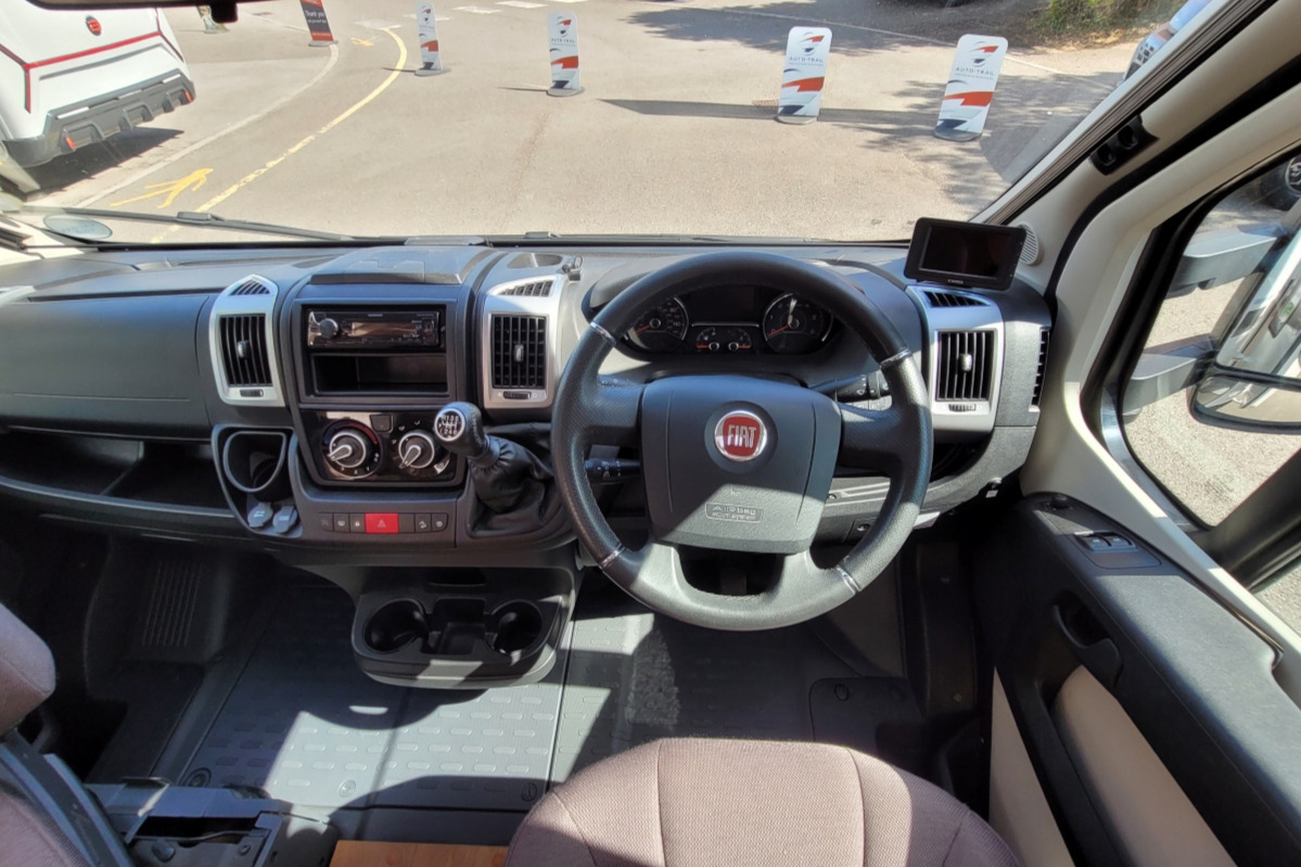 788FAE 06 Hymer Exsis T474 WX66AXM