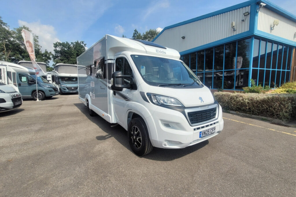 78A5C6_01-Elddis-Autoquest-155-MagnumGT-VN25CFP.jpg