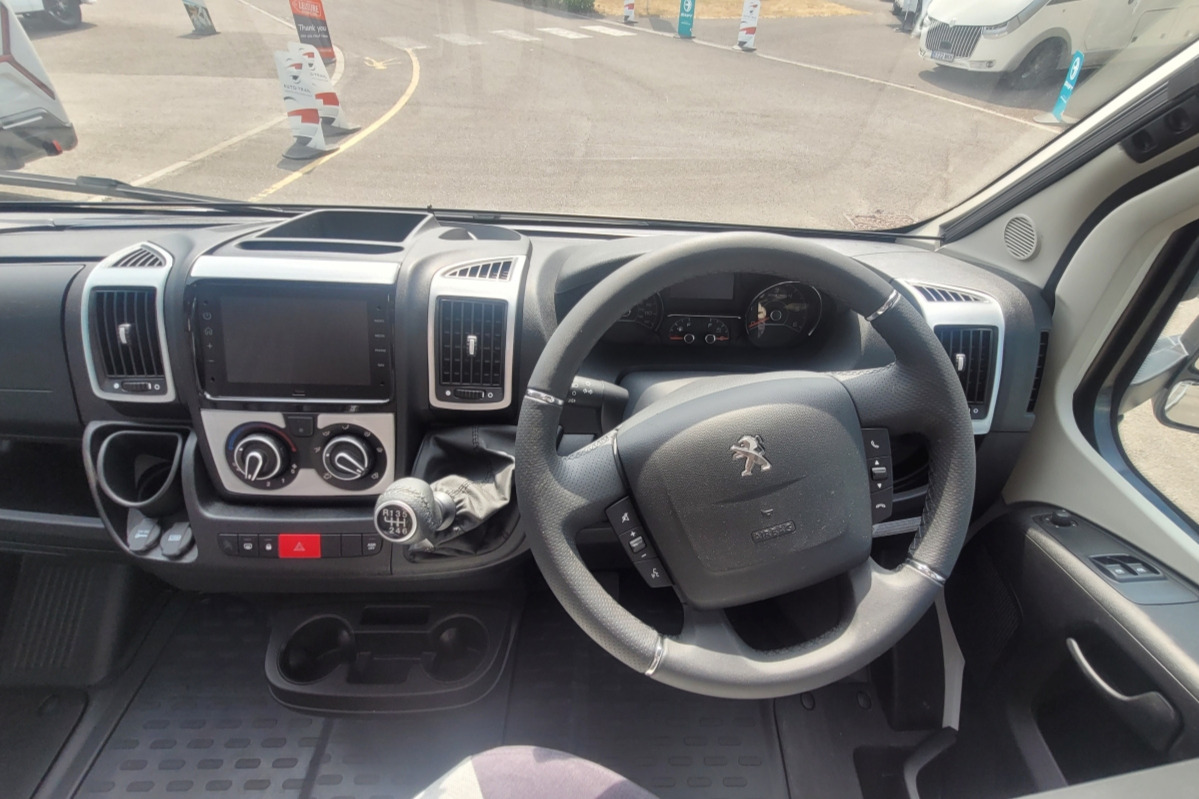 78A5C6 11 Elddis Autoquest 155 MagnumGT VN25CFP