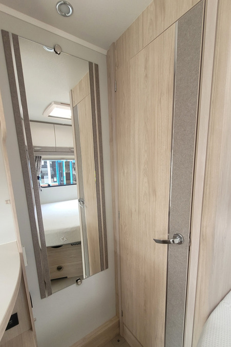 78A5C6 26 Elddis Autoquest 155 MagnumGT VN25CFP