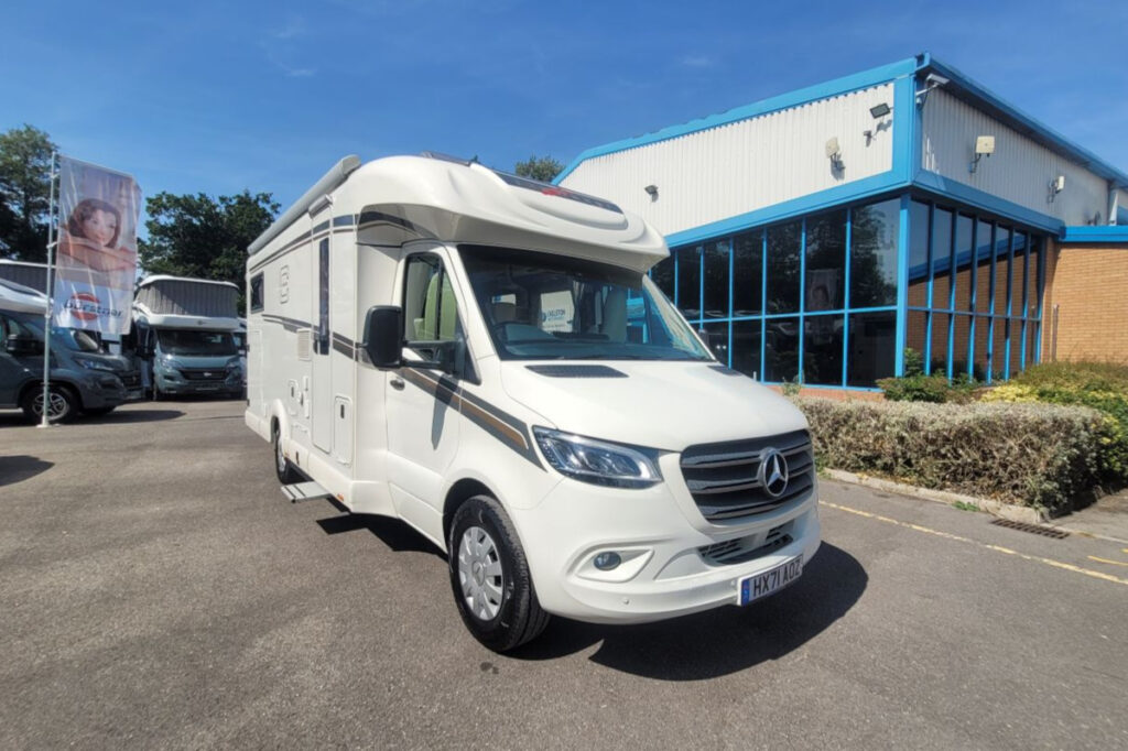 78A9C2_01-Carthago-C-Tourer-T149LE-HX71AOZ.jpg