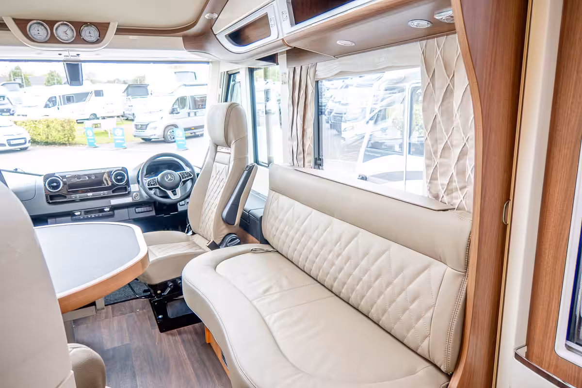 6E1DFA 13 2024 Carthago ChicELinei61XL MercedesRN306712