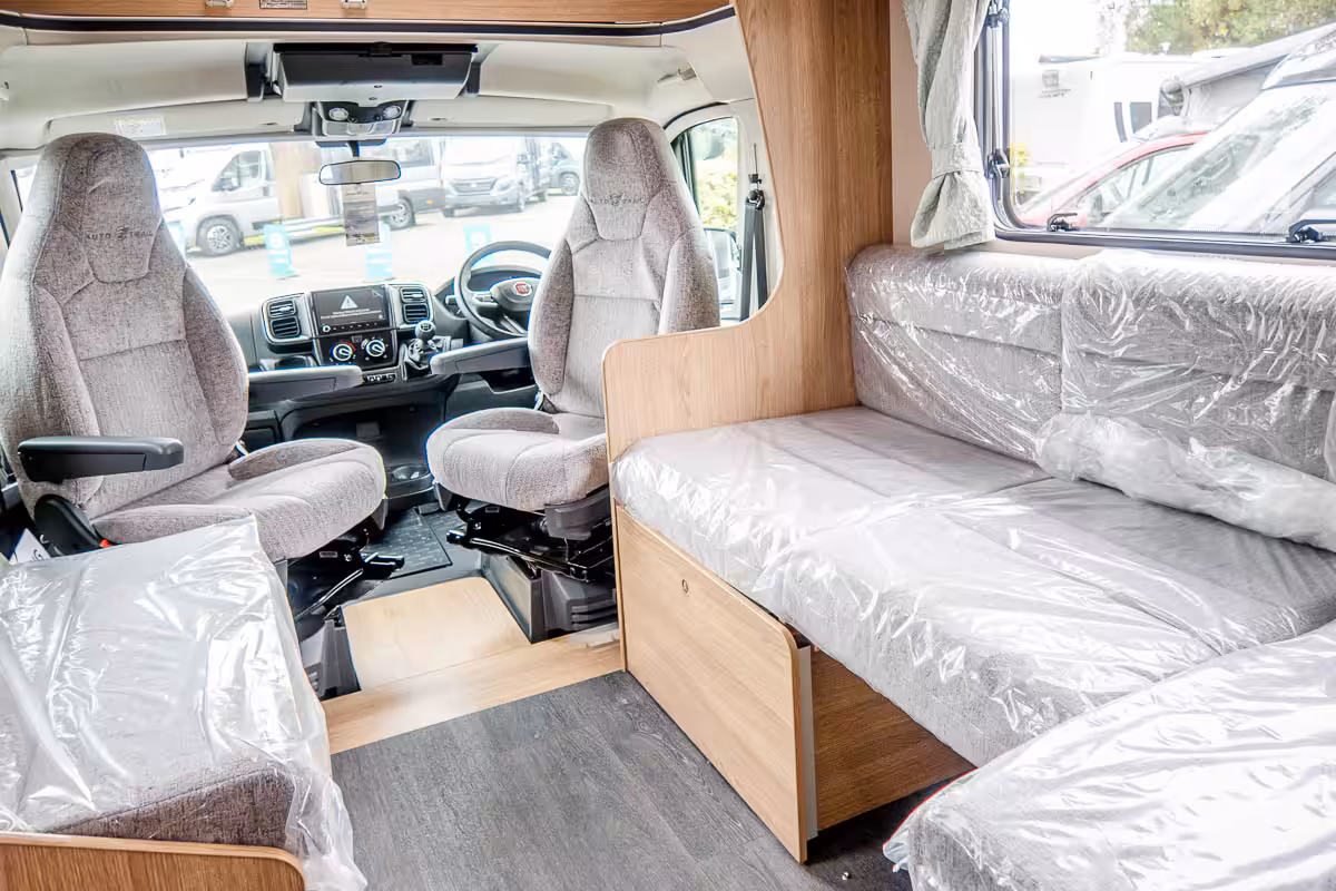 6EEB9A 10 2024 Autotrail Imala736G ZFA25000002Z25537