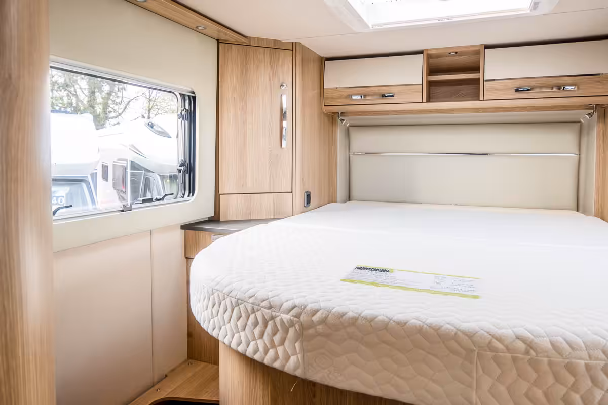 71C42E 24 Autotrail GF88 VU71OCX