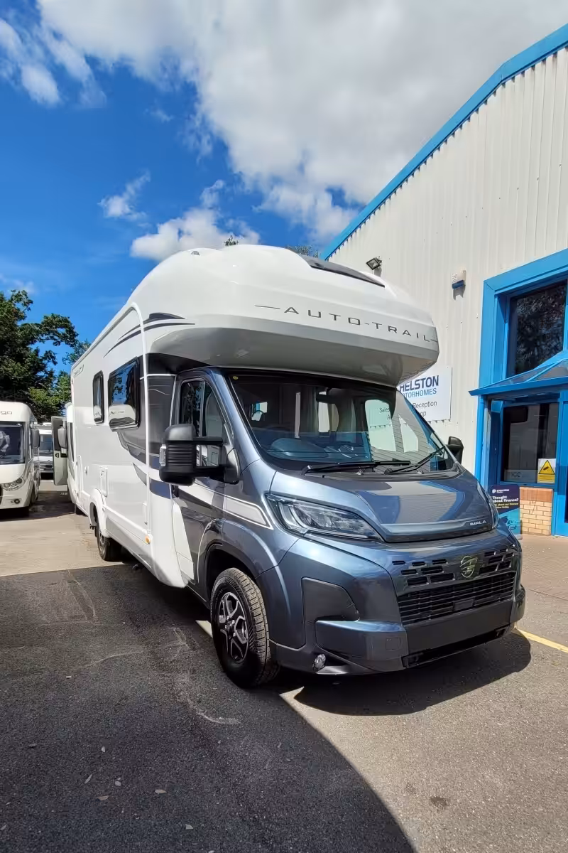 727096 06 Autotrail Imala736G R2Z65802