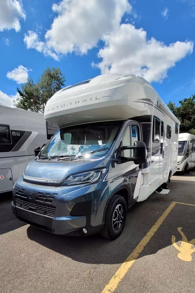 727096 08 Autotrail Imala736G R2Z65802