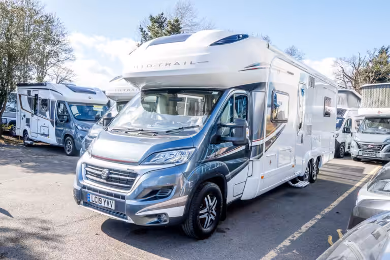 738C76 02 Autotrail Comanche LC19YVV