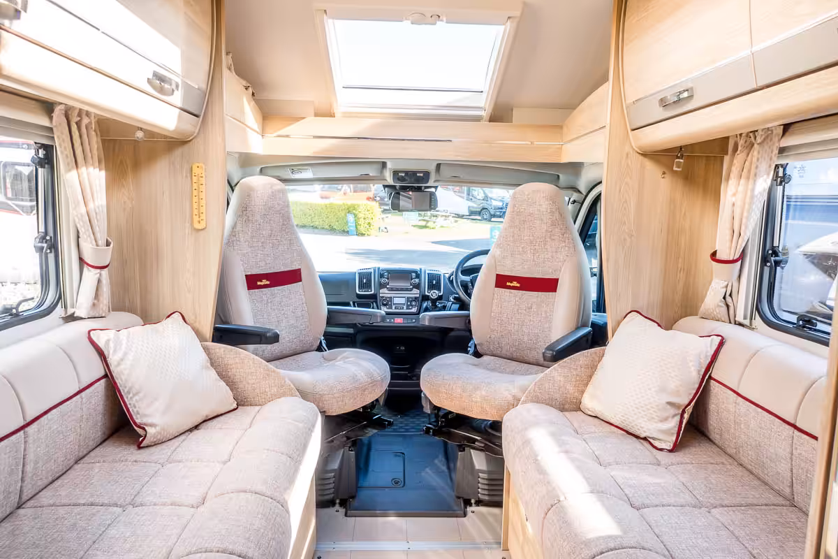 73F436 09 2019 Elddis Majestic115 PO69EHL