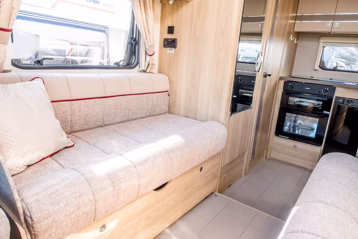 73F436 13 2019 Elddis Majestic115 PO69EHL