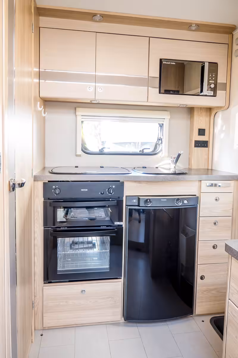 73F436 15 2019 Elddis Majestic115 PO69EHL