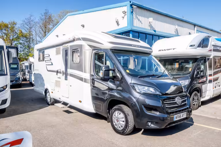746F5A 01 2016 Hymer T698CL WX66AYT