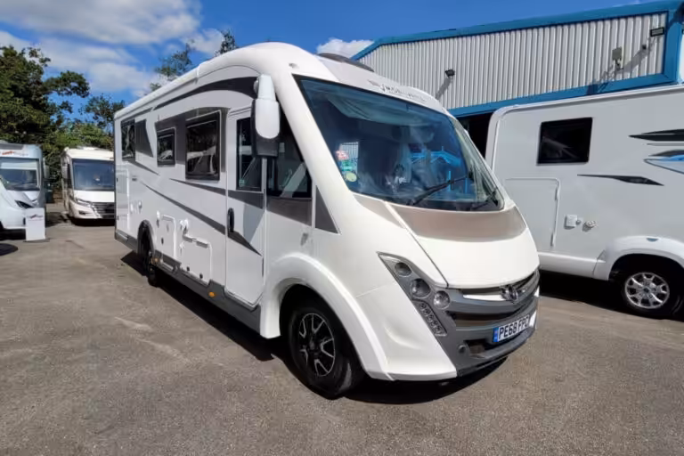 75B142 01 Mobilvetta KYacht85 PE68FPC