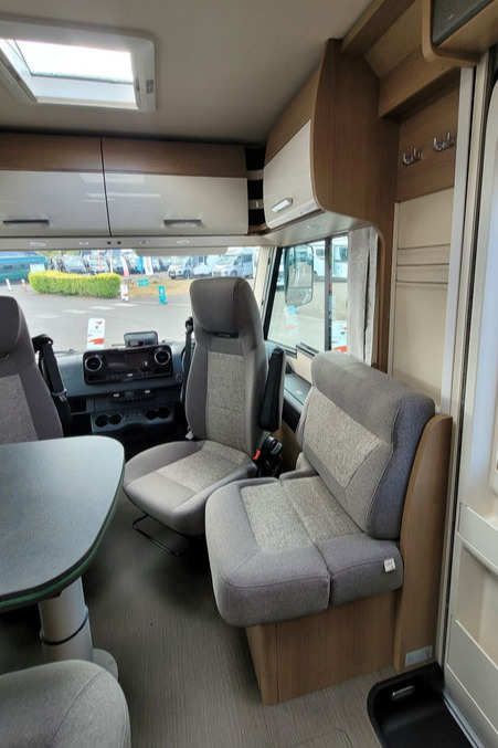75C7E2 14 Carthago C2 Tourer I148RB QB K TN385425