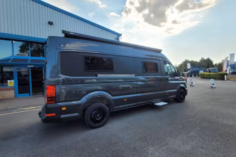 75CB36 03 Megamobil Mega Lounge 680s T9019396