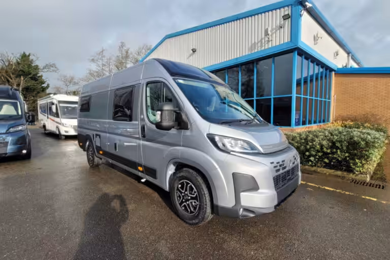 75CB62 01 Swift Carrera184 SG059231