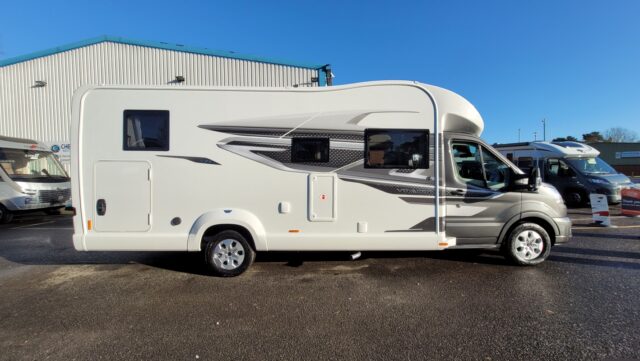 75D40E 03 Swift Voyager594 DSC42519