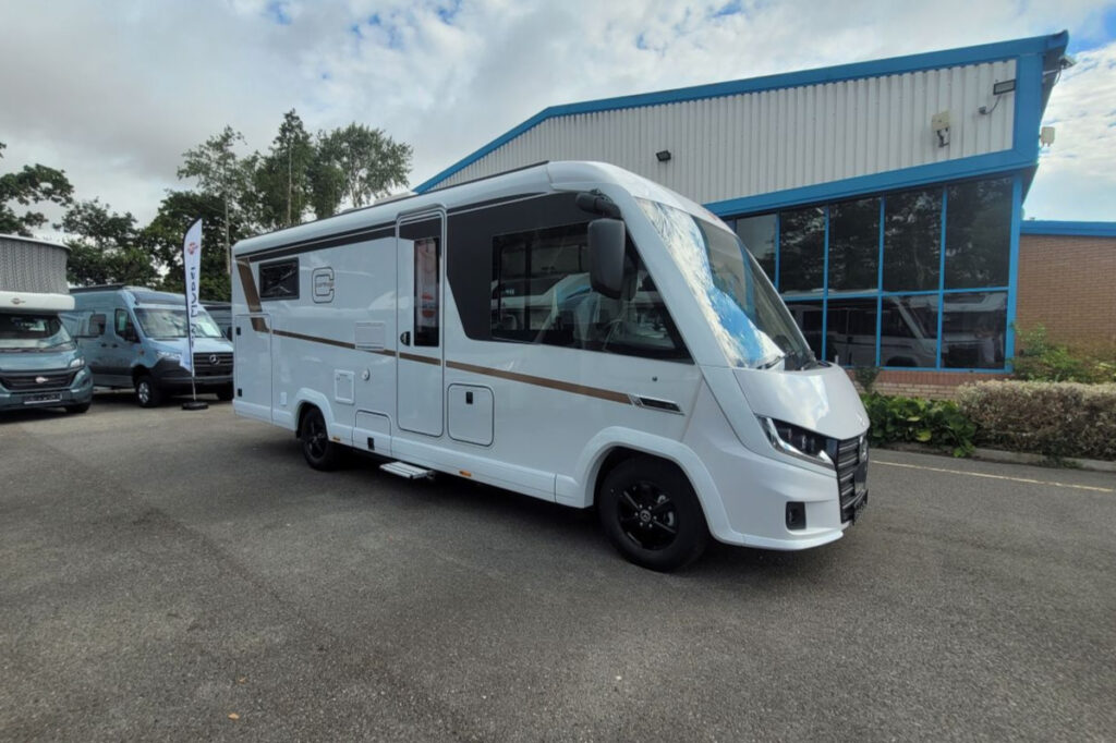 75D81E 02 Carthago C2 Tourer I 148 RB QB L TN382656