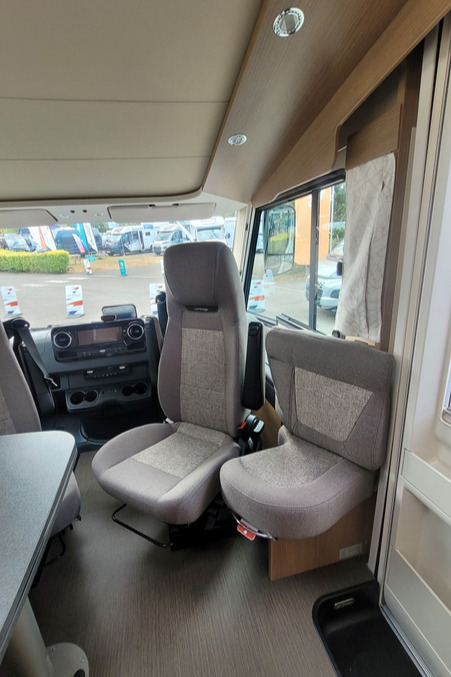 75D8EA 15 Carthago C2 Tourer I 141 Kb Le TN381772