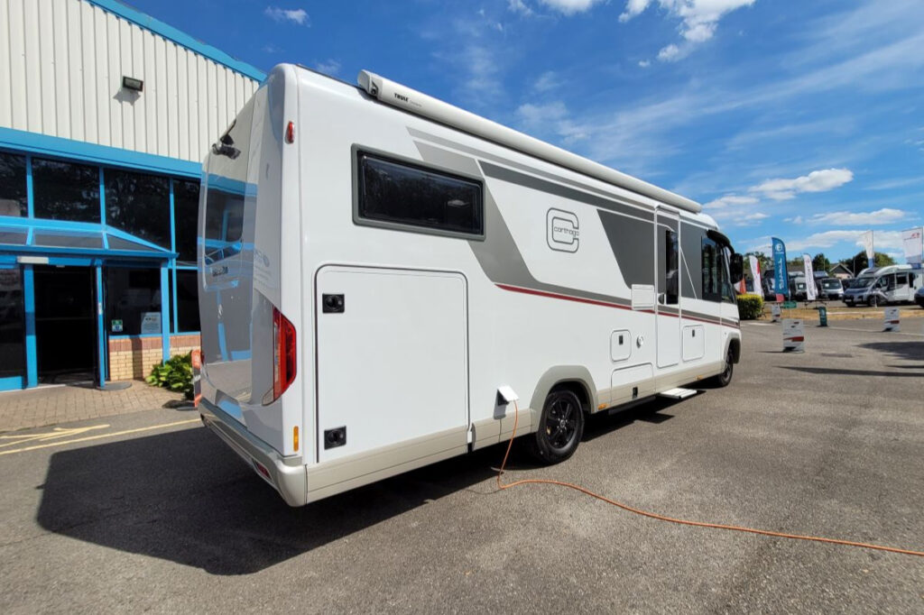 75D91E 03 Carthago Chic C Line I 4.9 LE L TN375466