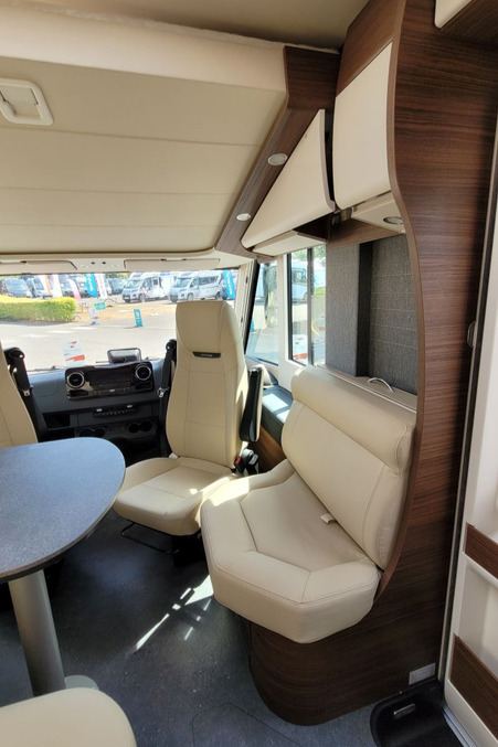 75D91E 11 Carthago Chic C Line I 4.9 LE L TN375466