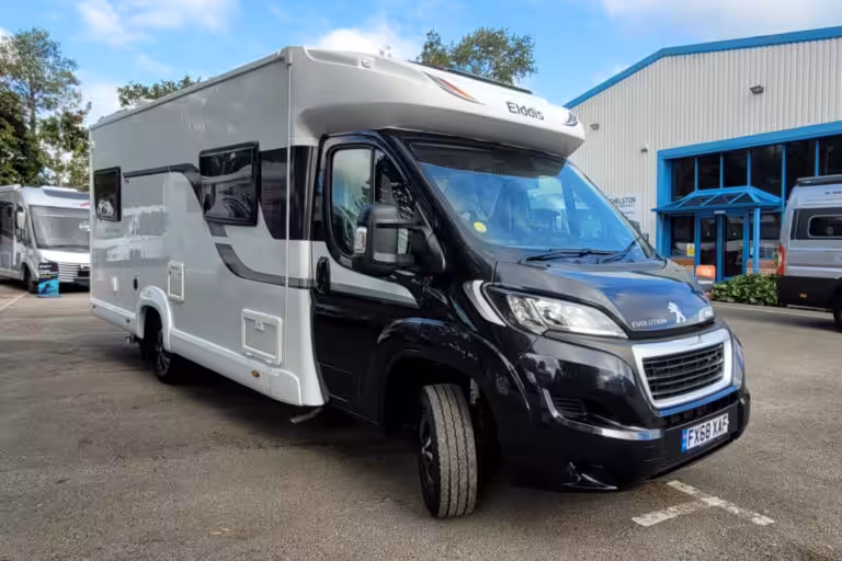75FFB6 01 Elddis Evolution196 FX68XAF