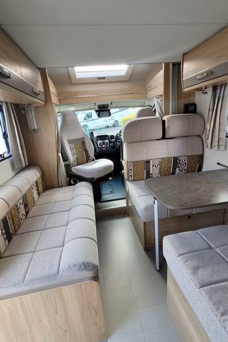 75FFB6 11 Elddis Evolution196 FX68XAF