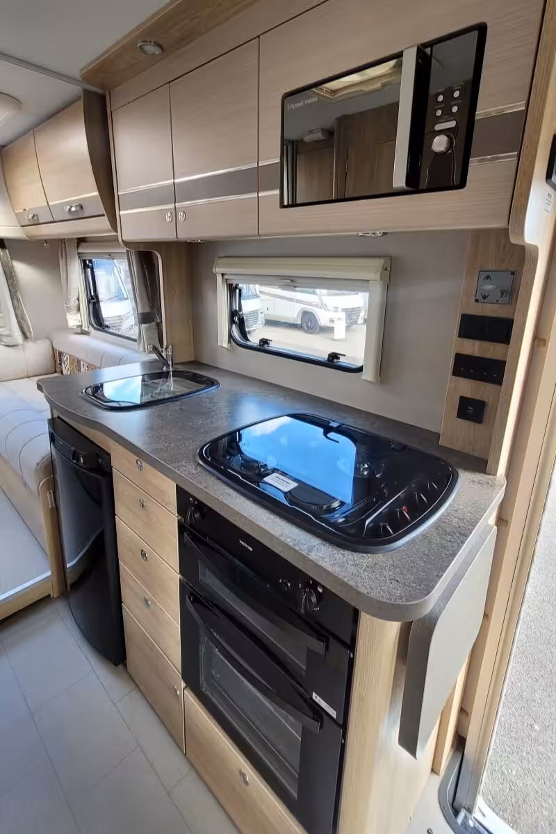 75FFB6 20 Elddis Evolution196 FX68XAF