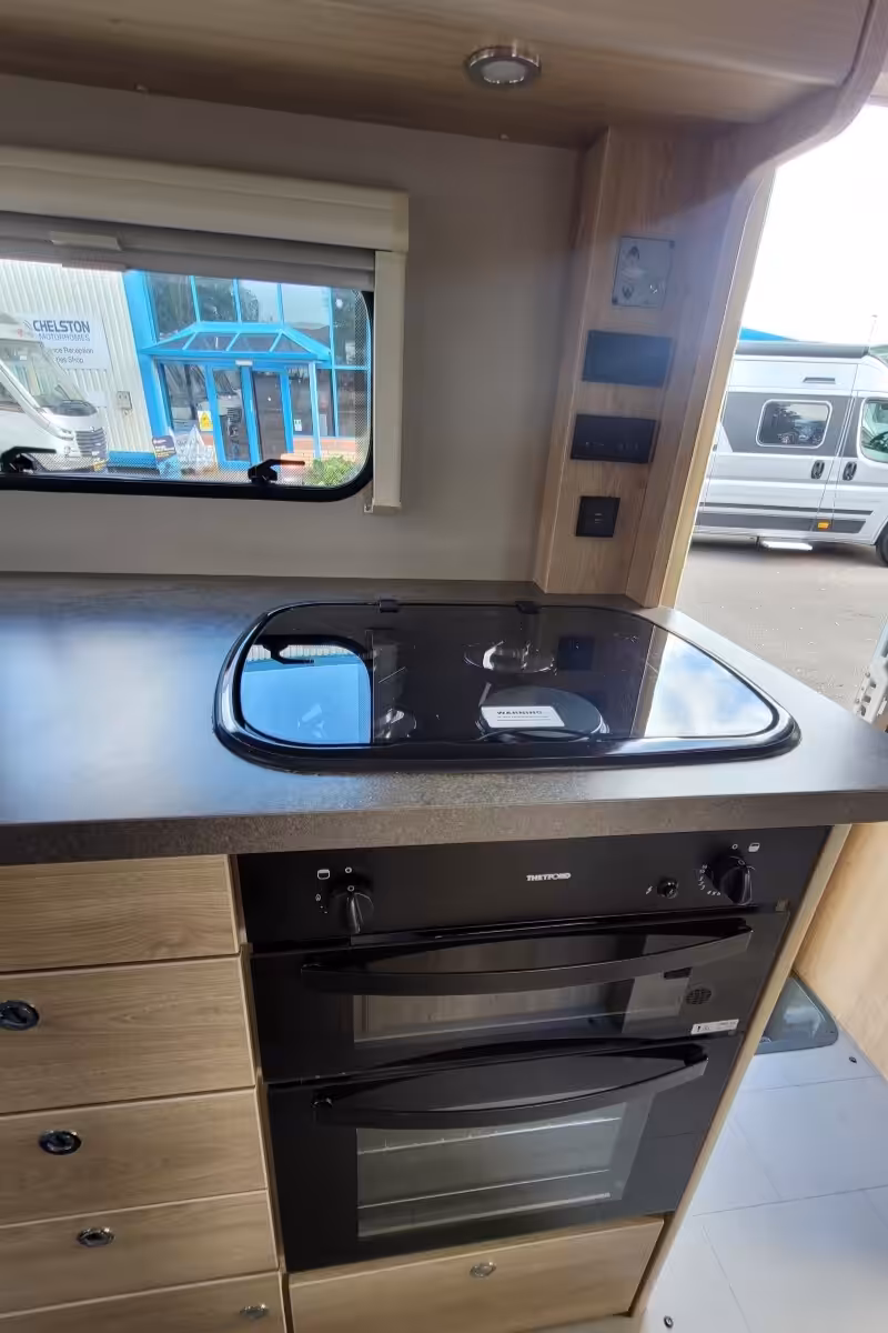 75FFB6 22 Elddis Evolution196 FX68XAF