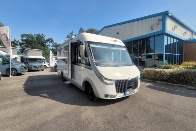 768406 02 Carthago Chic C Line I5.0QBL ET22MKK
