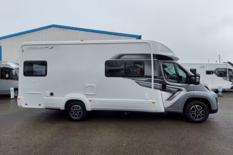 76B0B6 03 Autotrail Imala736 SMC16154