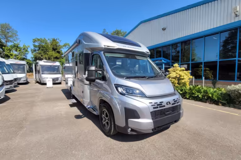 76B3C6 01 Adria MatrixSupreme670DC TMC45365