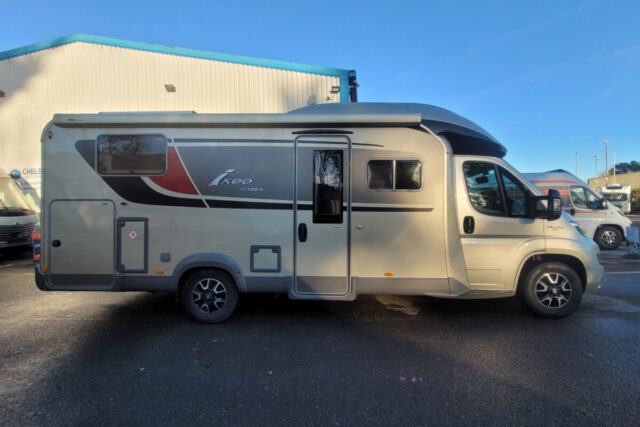 76C4F2 03 Burstner IxeoIT728G WA17EVM