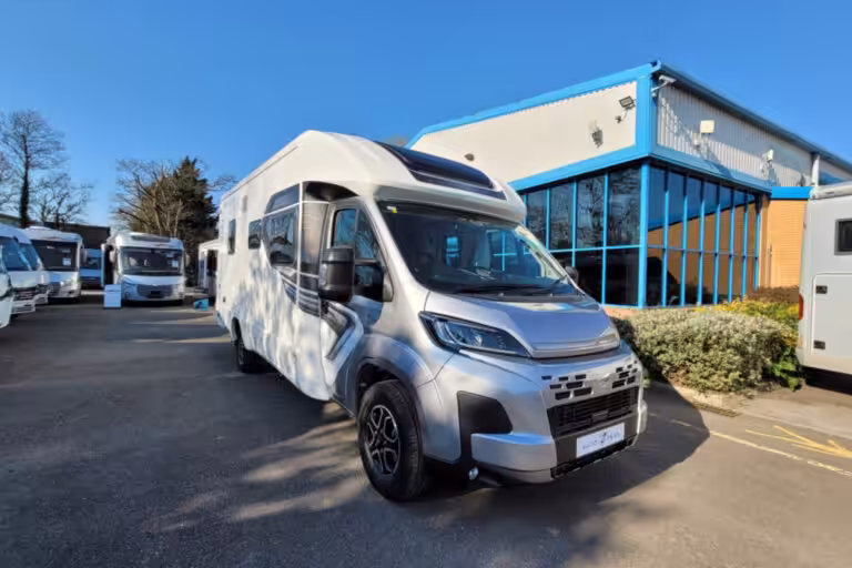 76CD36 01 Autotrail Imala730 SMC19027