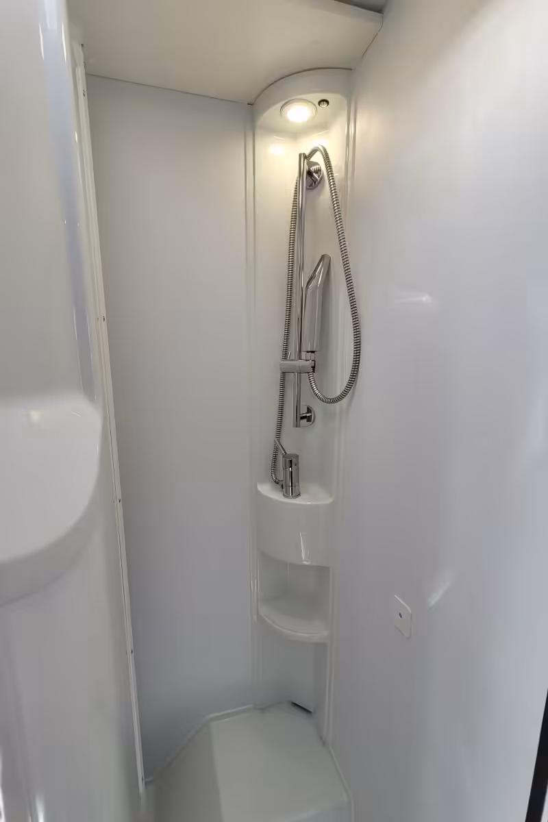 770246 30 Adria CompactSupremeDL SMC15818
