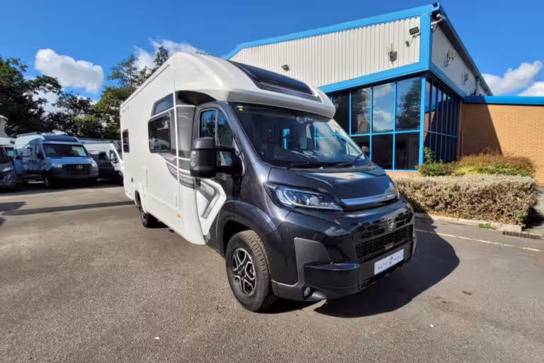 7732FA 01 Autotrail Imala 736 SMC22384