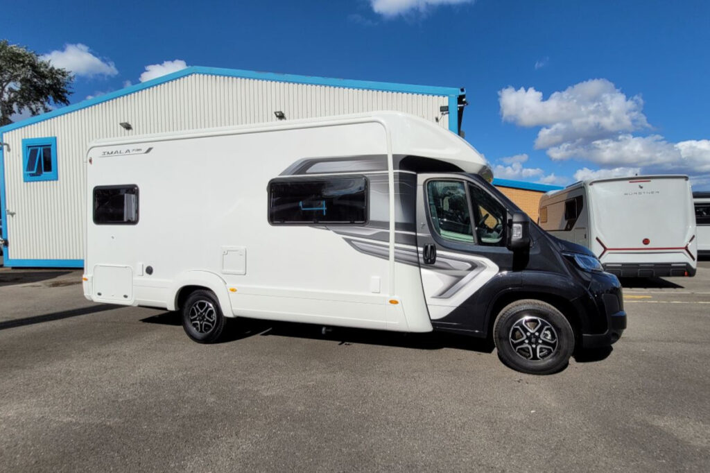 7732FA 02 Autotrail Imala 736 SMC22384